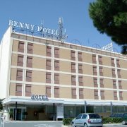 Benny Hotel