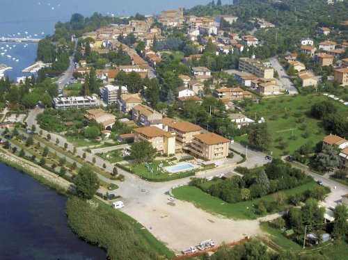 Ali Sul Lago