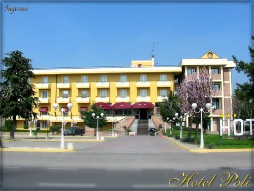 Hotel Poli