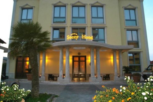 seccy hotel fiumicino rome
