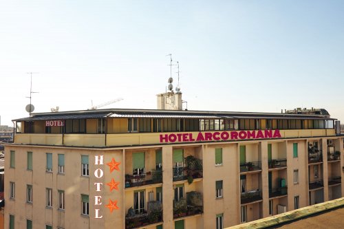 Hotel Arco Romana