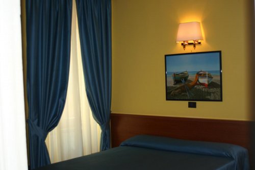 Hotel Colors Via Boezio 31 Roma