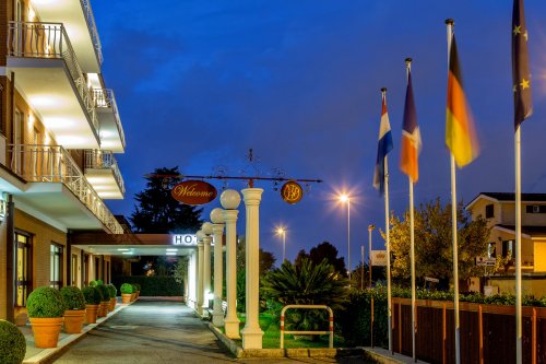 Marini Park Hotel - Castel Di Leva (Rome) - Réservez Maintenant!