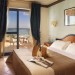Zdjęcia Pokoi: Dwuosobowy z dwoma pojedynczymi łóżkami i widokiem na Morze