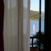 Zdjęcia Pokoi: Jednoosobowy z widokiem na Jezioro, Dwuosobowy z łóżkiem małżeńskim i widokiem na Jezioro, Trzyosobowy z widokiem na Jezioro