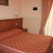 Photos Chambres: Double avec grand lit, Double avec lits séparés Basique